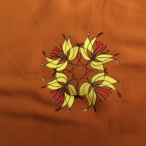 Vera Vintage Scarf Floral 100% Polyester Made in Japan Floral Fall Colors - Picture 4 of 8